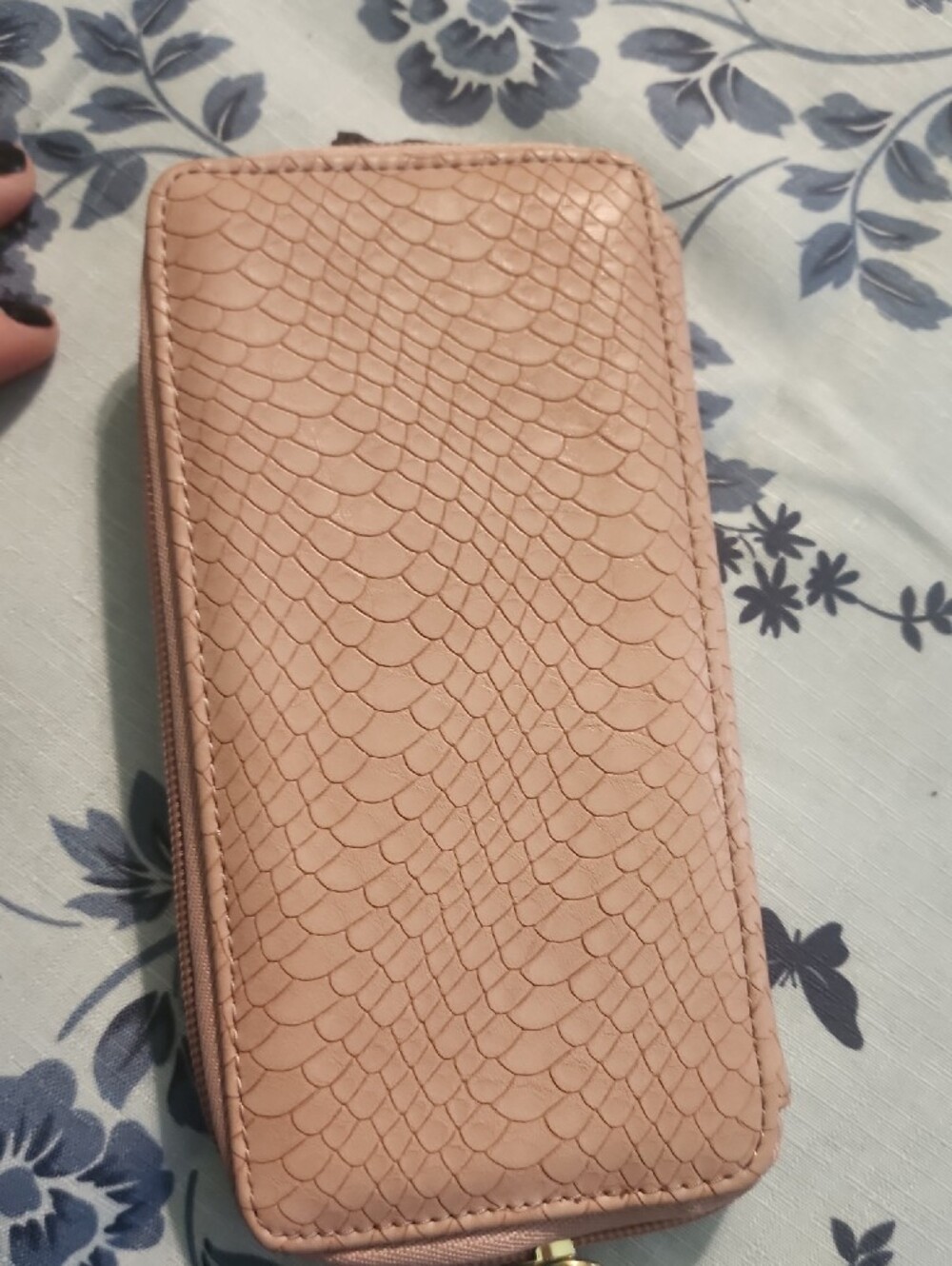 Logo Blush Pink Snake-Embossed Zip Wallet - Picture 3 of 5